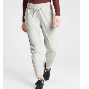 Athleta Altitude jogger style pant XS. Light tan. Great condition